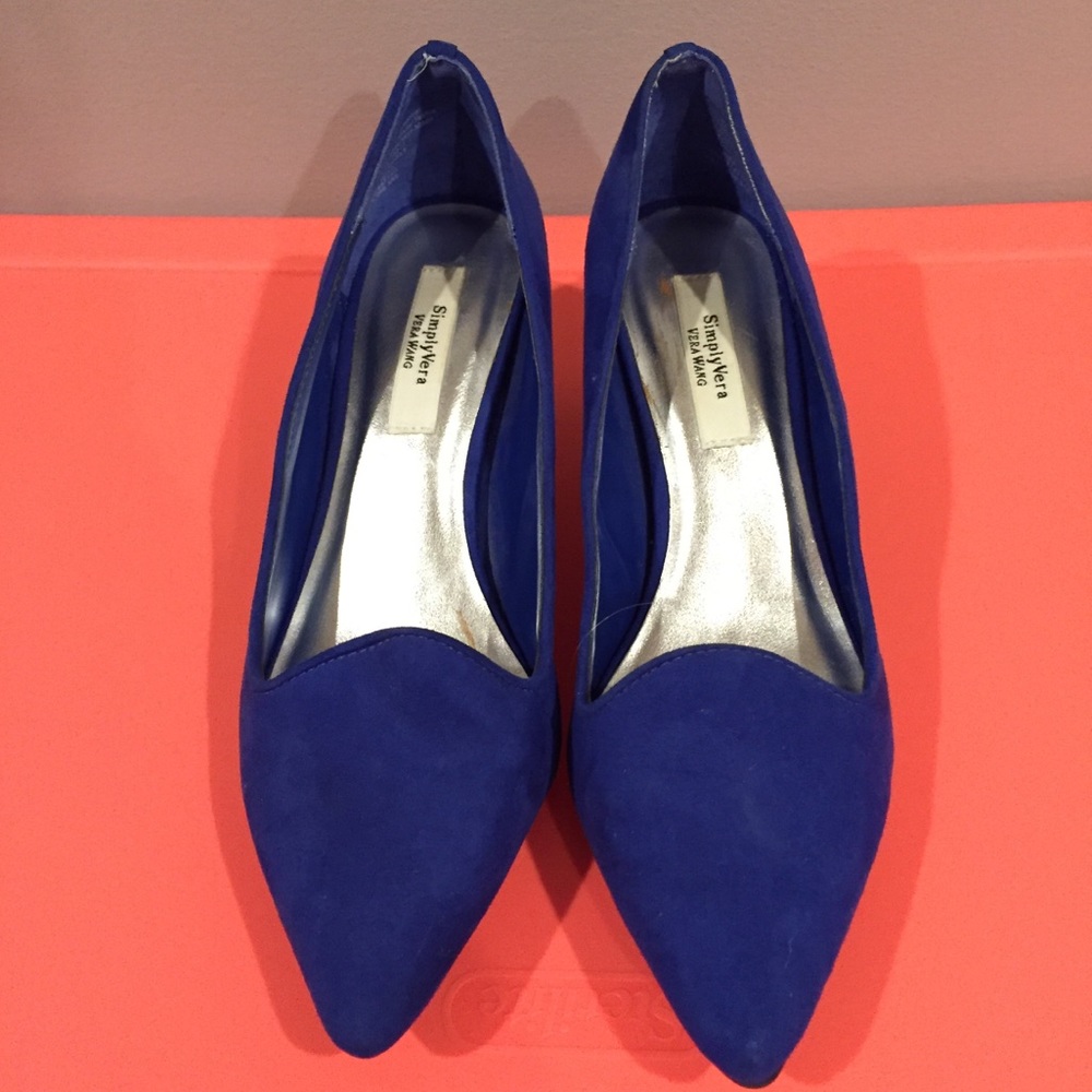 Beautiful simply Vera wang blue heels size 7